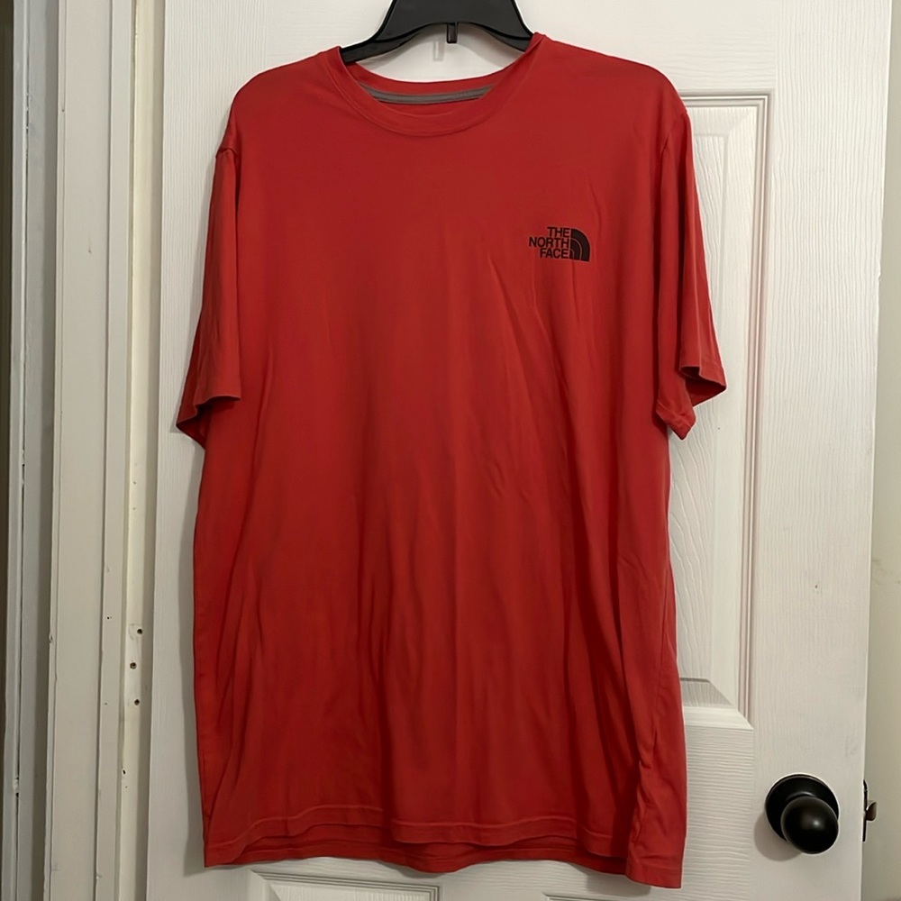 Men's red THE NORTH FACE graphic t-shirt. Size XL